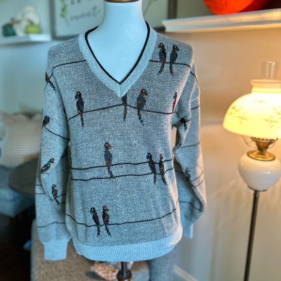 Vintage Parrot Sweater - Picture 1 of 8